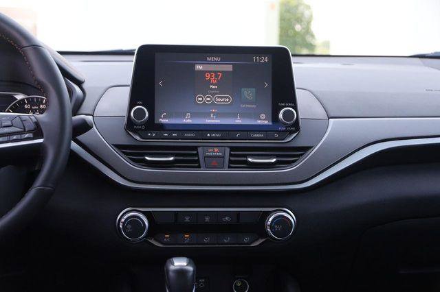 Used 2025 Nissan Altima 2.5 SR FWD image 22