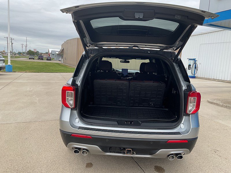 Used 2023 Ford Explorer Platinum w/ Technology Package AWD/4WD image 19