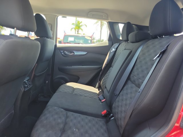 Used 2018 Nissan Rogue Sport SV w/ SV Technology Package FWD image 12