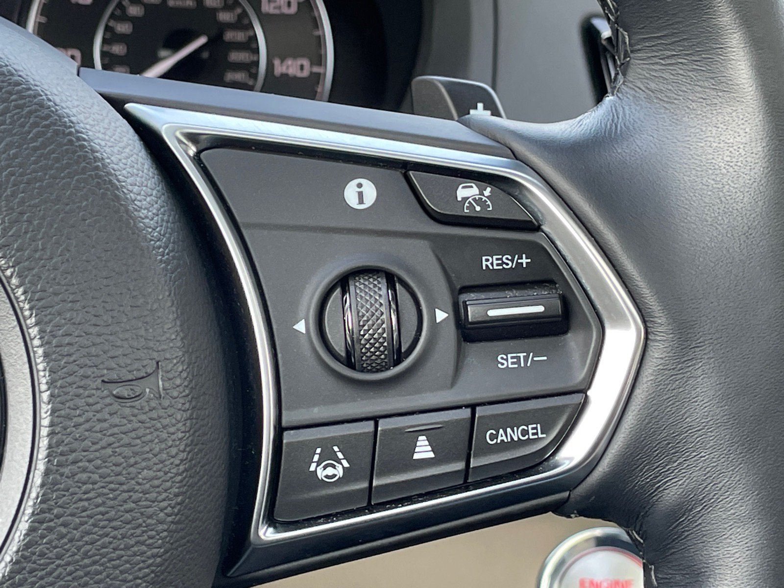 Used 2024 Acura RDX SH-AWD w/ Advance Package image 15