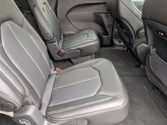 New 2027 Chrysler Pacifica Select FWD image 31