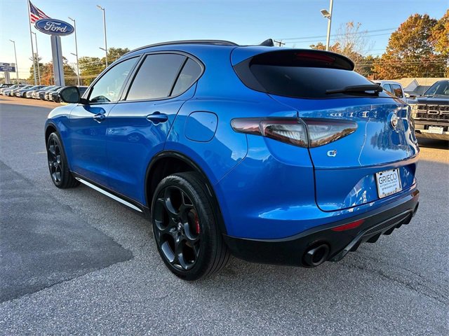 Used 2024 Alfa Romeo Stelvio Veloce image 5
