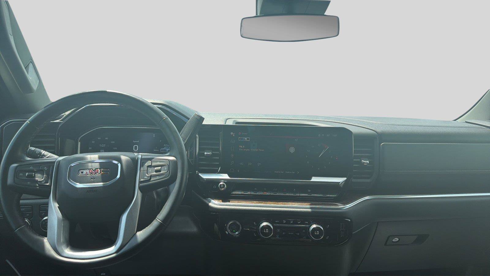 Used 2023 GMC Sierra 1500 Elevation w/ LPO, Elevation Black Package AWD/4WD image 9