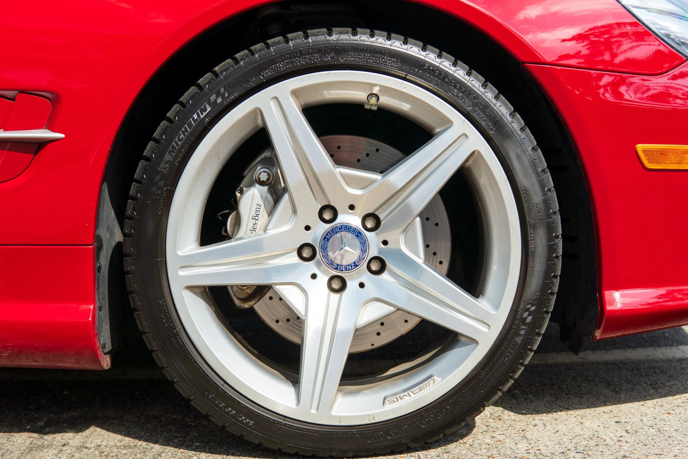 Used 2011 Mercedes-Benz SL 550 image 36