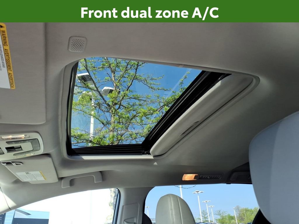 Used 2024 Toyota Sienna XLE FWD image 20