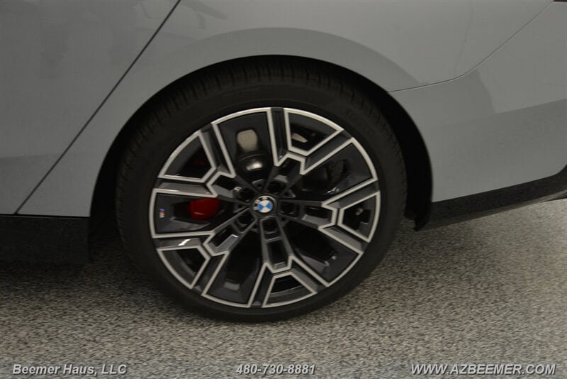 Used 2026 BMW i5 eDrive40 RWD image 43