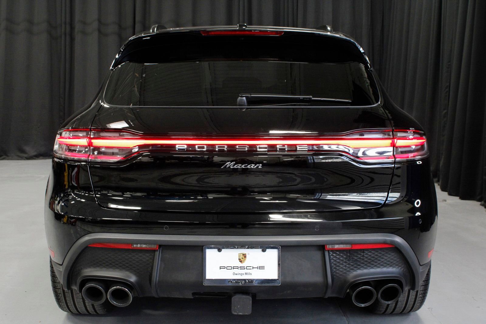 Certified 2025 Porsche Macan image 6
