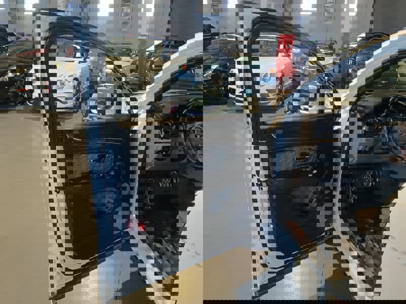 Used 2019 Bentley Bentayga image 12