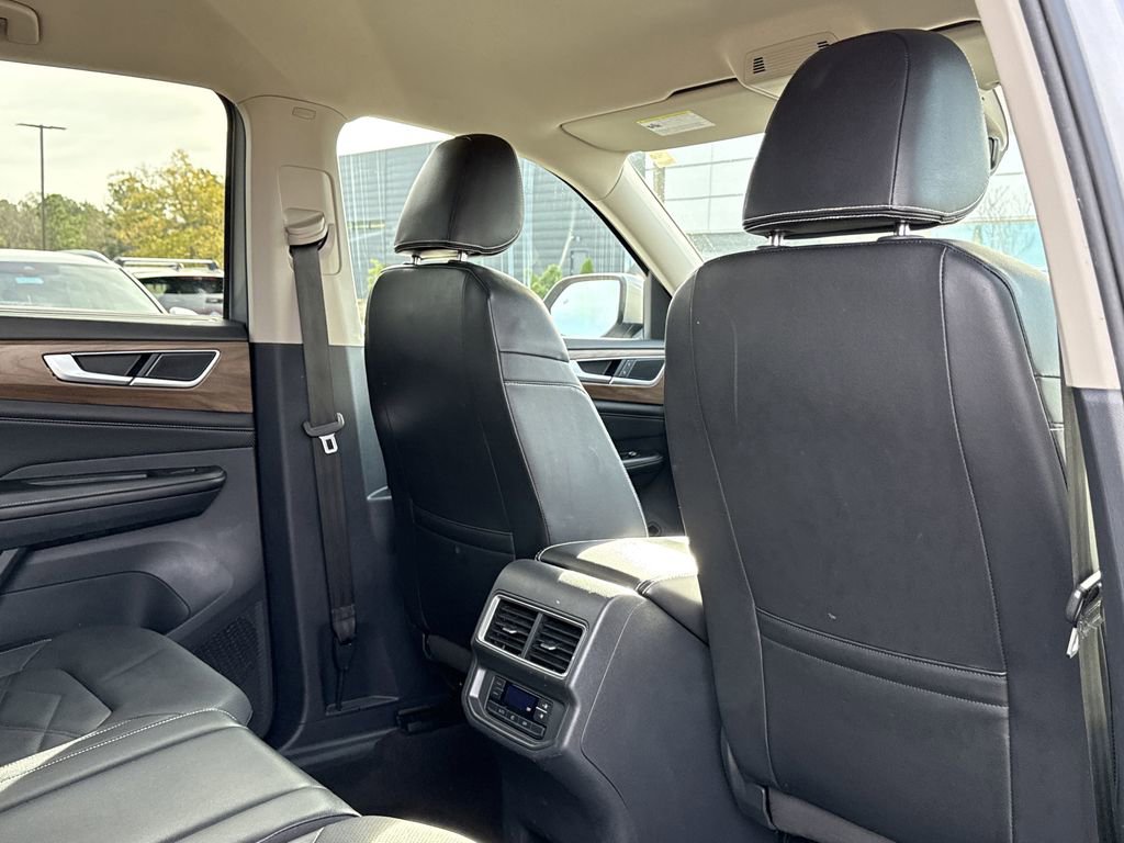 Used 2024 Volkswagen Atlas SE image 26