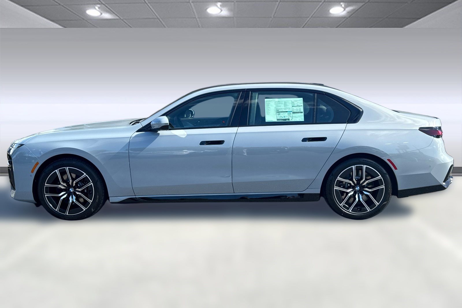 New 2025 BMW 760i xDrive image 2