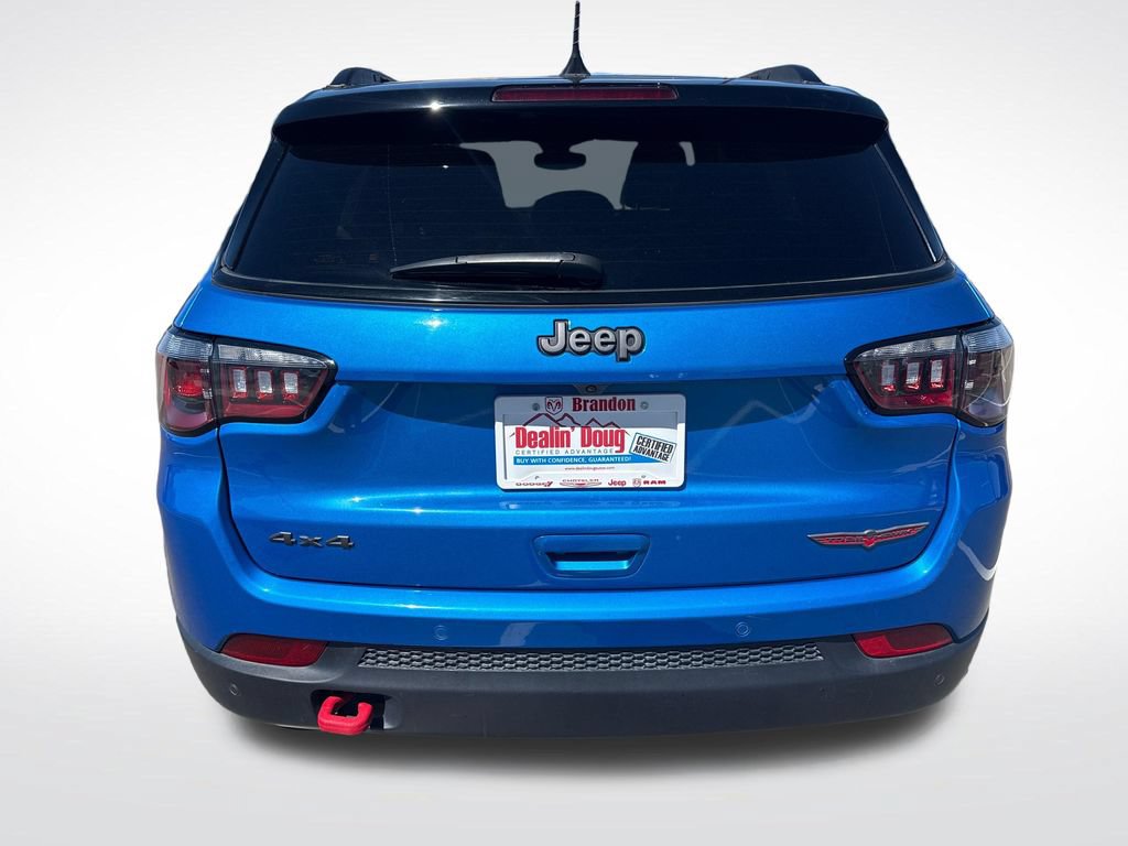 Used 2025 Jeep Compass Trailhawk AWD/4WD image 4
