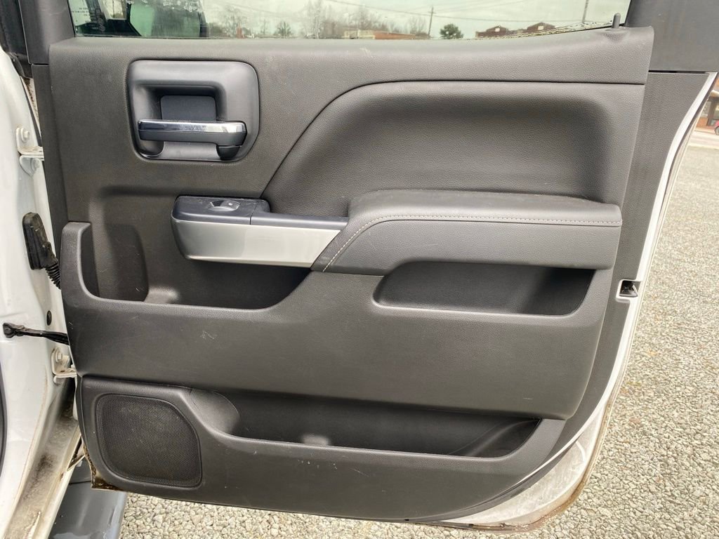 Used 2018 Chevrolet Silverado 1500 LT w/ All Star Edition image 18