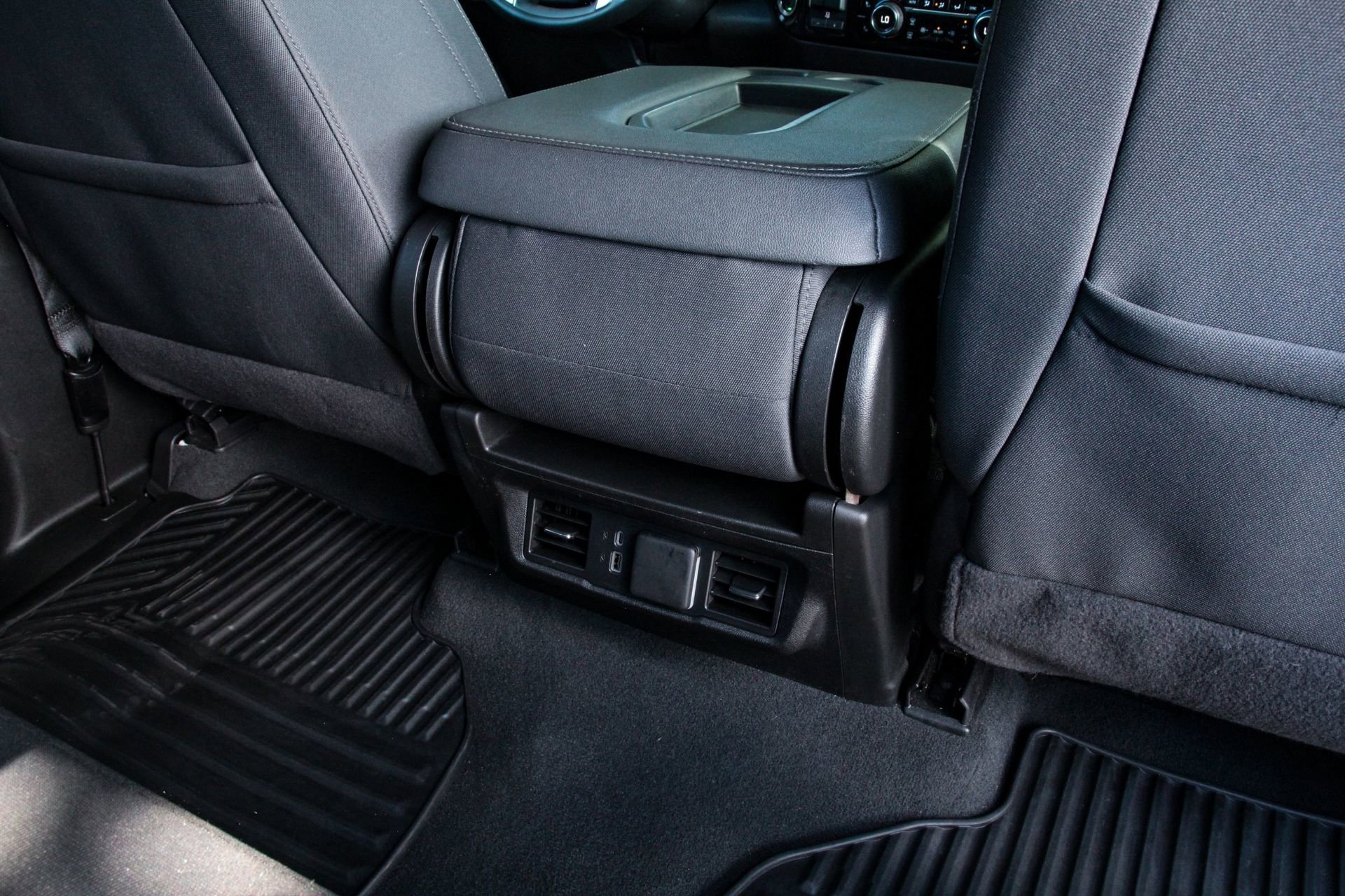 Used 2025 Chevrolet Silverado 1500 LT RWD image 31