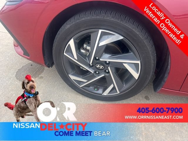 Used 2025 Hyundai Elantra SEL FWD image 9