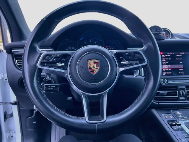 Certified 2020 Porsche Macan AWD/4WD image 12