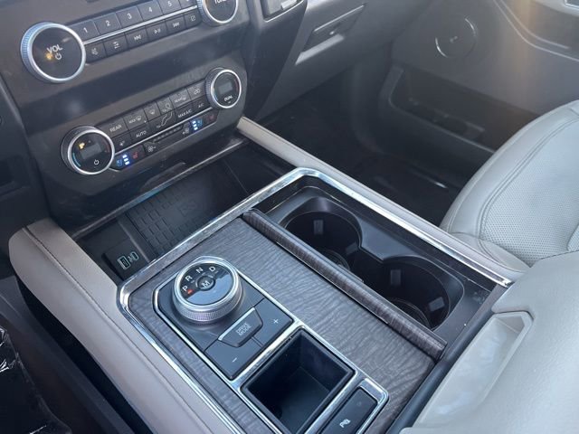 Used 2021 Ford Expedition Limited image 30