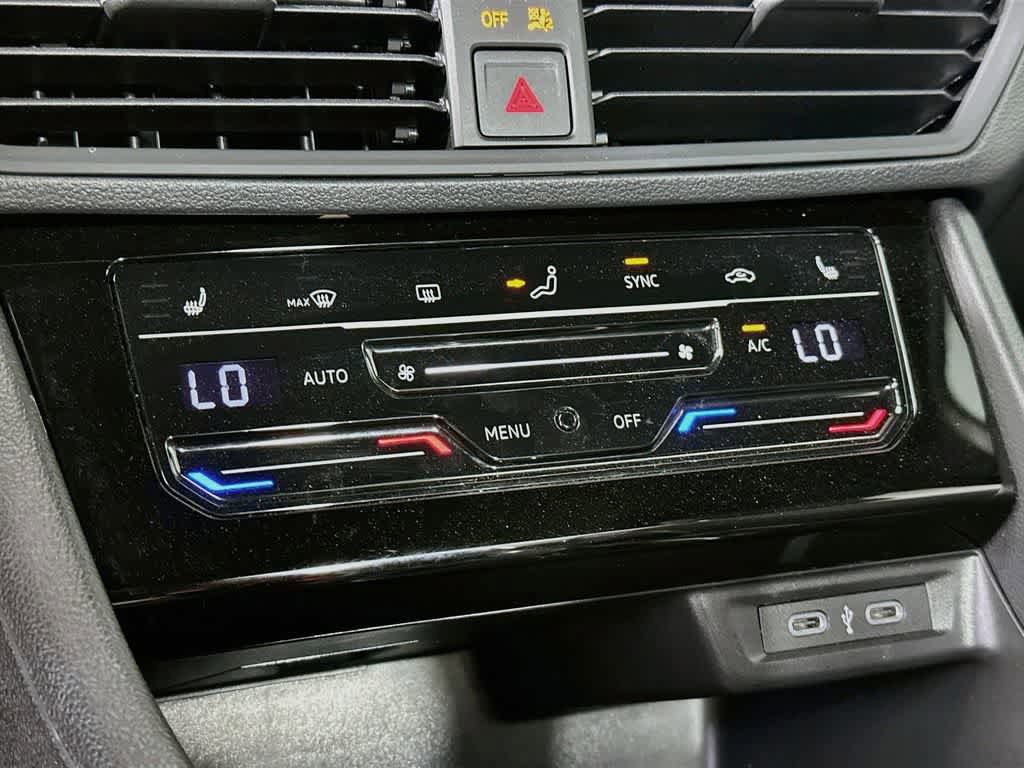 Used 2025 Volkswagen Jetta Sport image 16