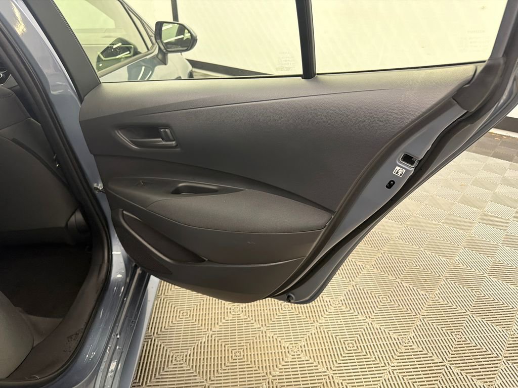 Used 2022 Toyota Corolla LE image 17