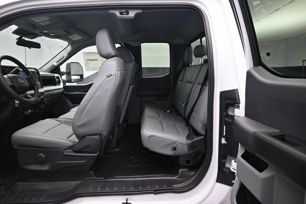 New 2026 Ford F450 XL w/ XL Chrome Package AWD/4WD image 18