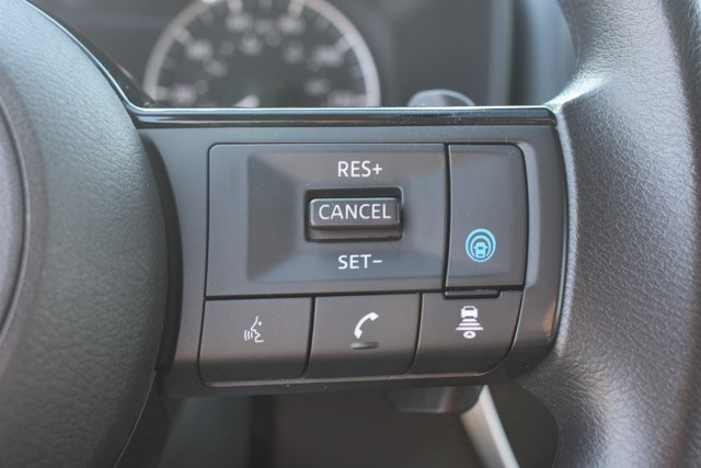 Used 2023 Nissan Rogue SV FWD image 21