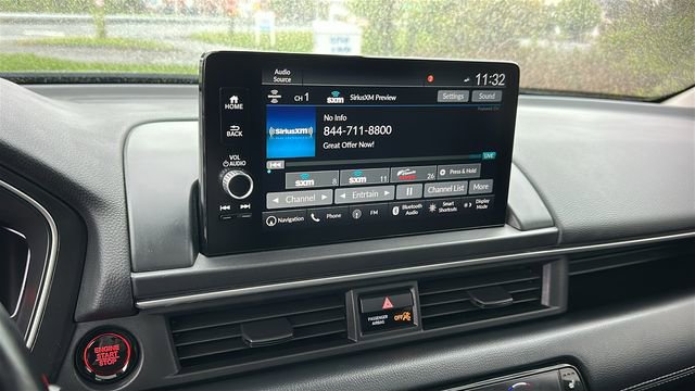 Used 2024 Honda Pilot Touring image 16