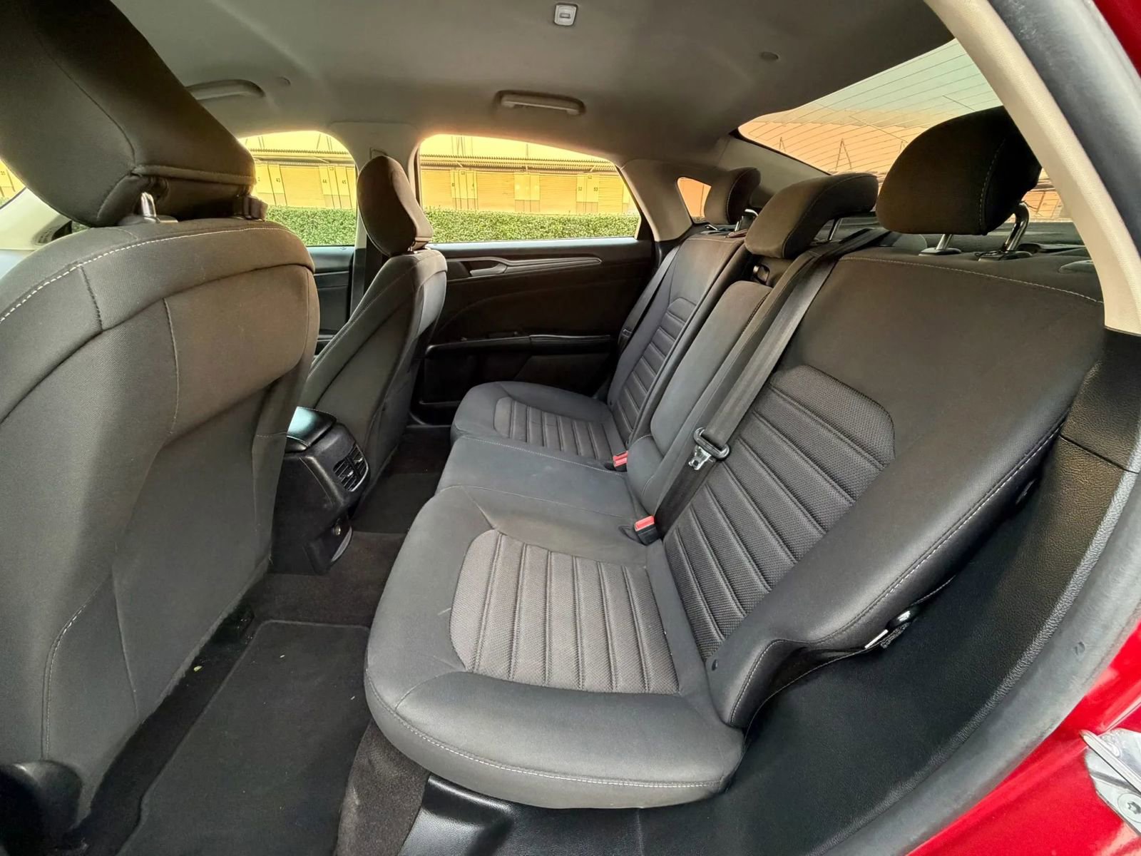 Used 2020 Ford Fusion SE image 11