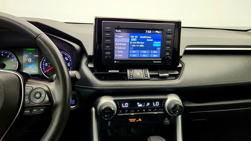 Used 2021 Toyota RAV4 XLE Premium image 17