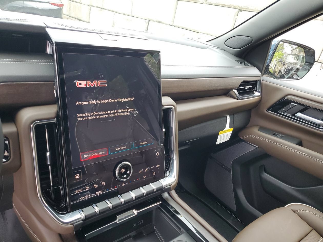 New 2026 GMC Yukon XL Denali Ultimate AWD/4WD image 26
