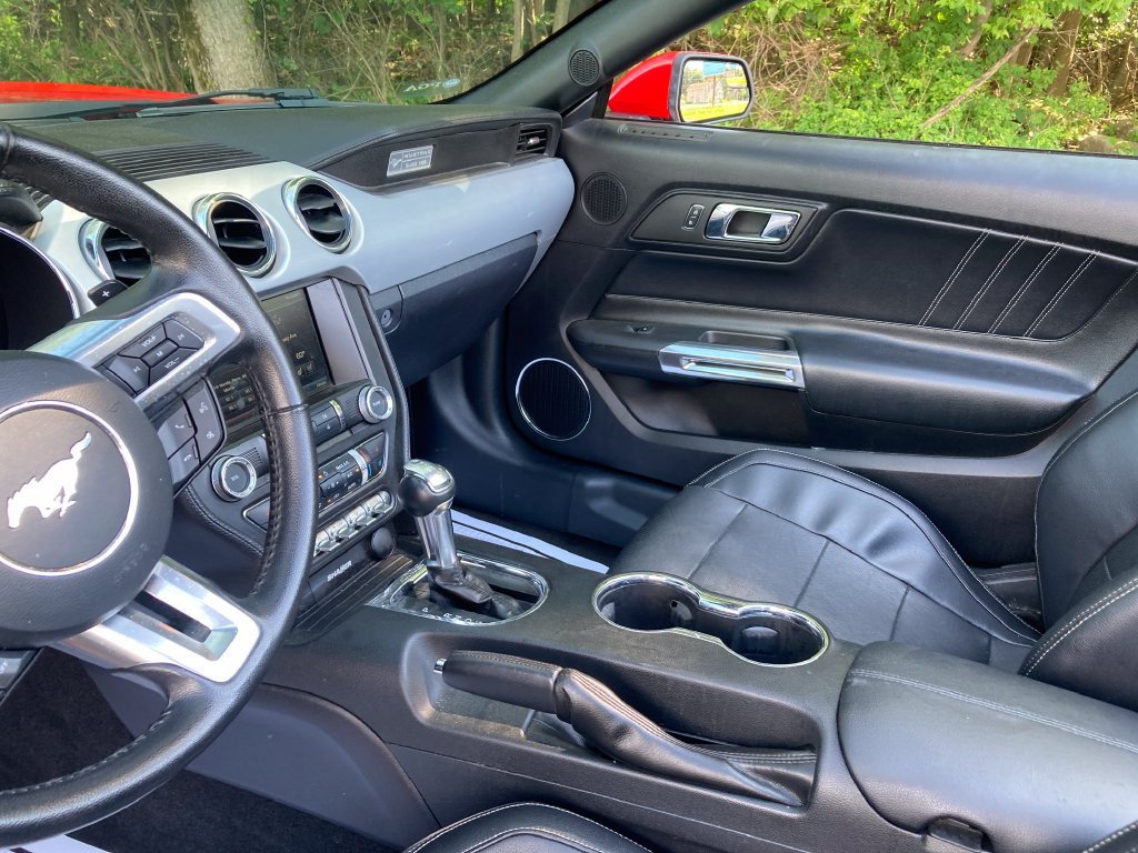 Used 2015 Ford Mustang Premium RWD image 15