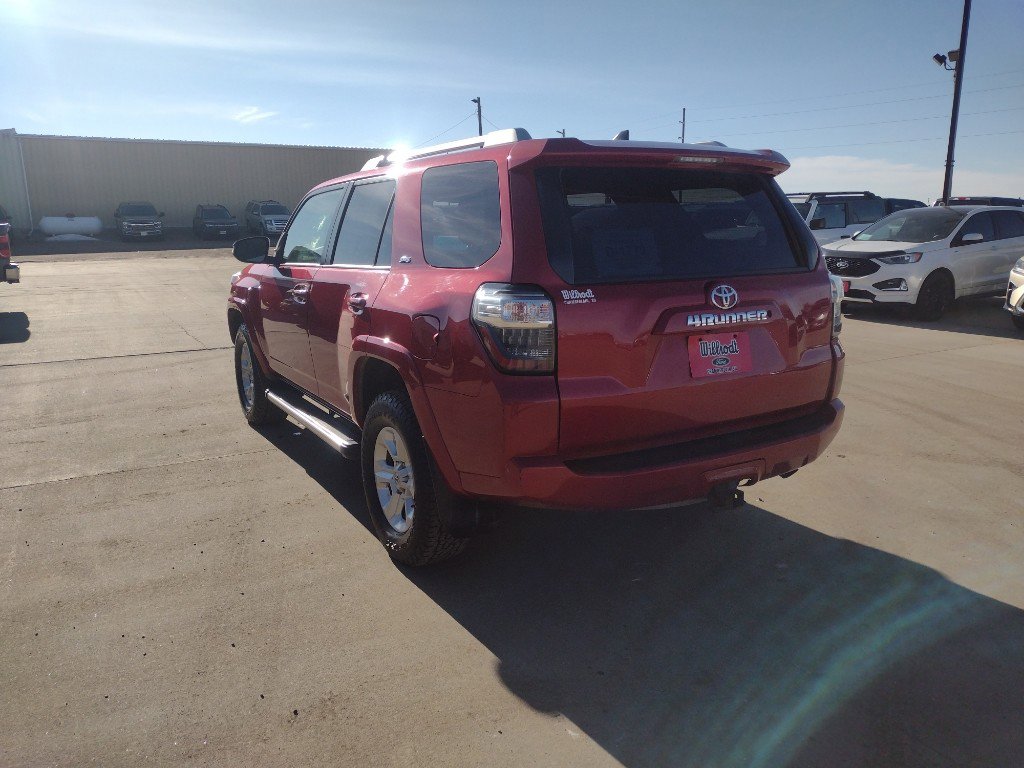 Used 2016 Toyota 4Runner SR5 Premium image 7