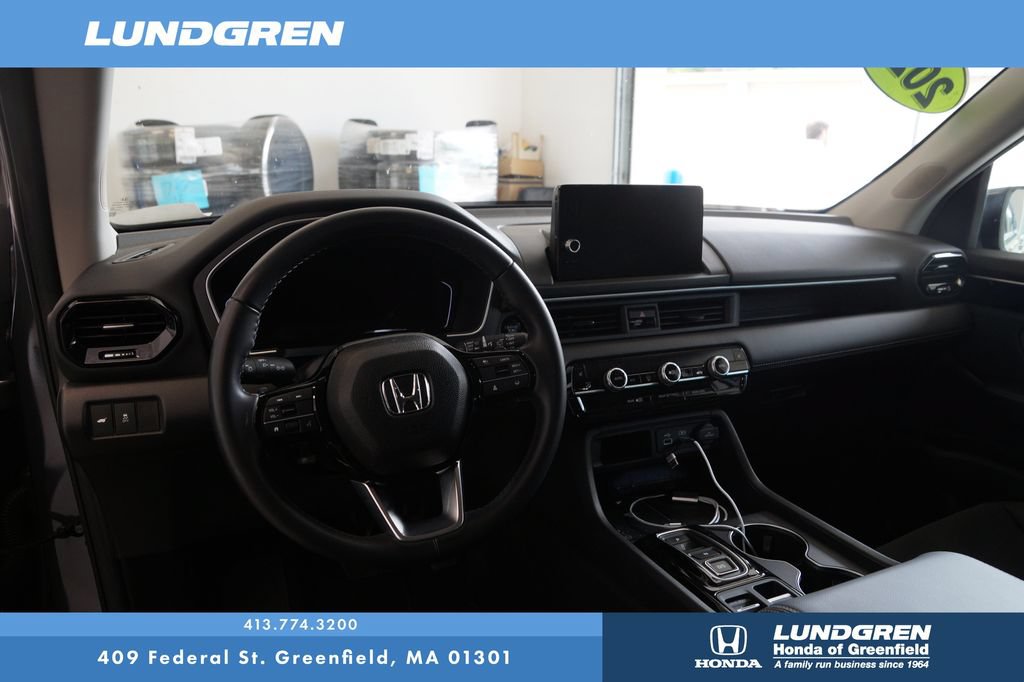 Used 2025 Honda Pilot EX-L image 16