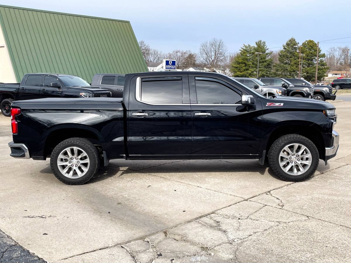 Used 2019 Chevrolet Silverado 1500 LTZ w/ LTZ Plus Package AWD/4WD image 4