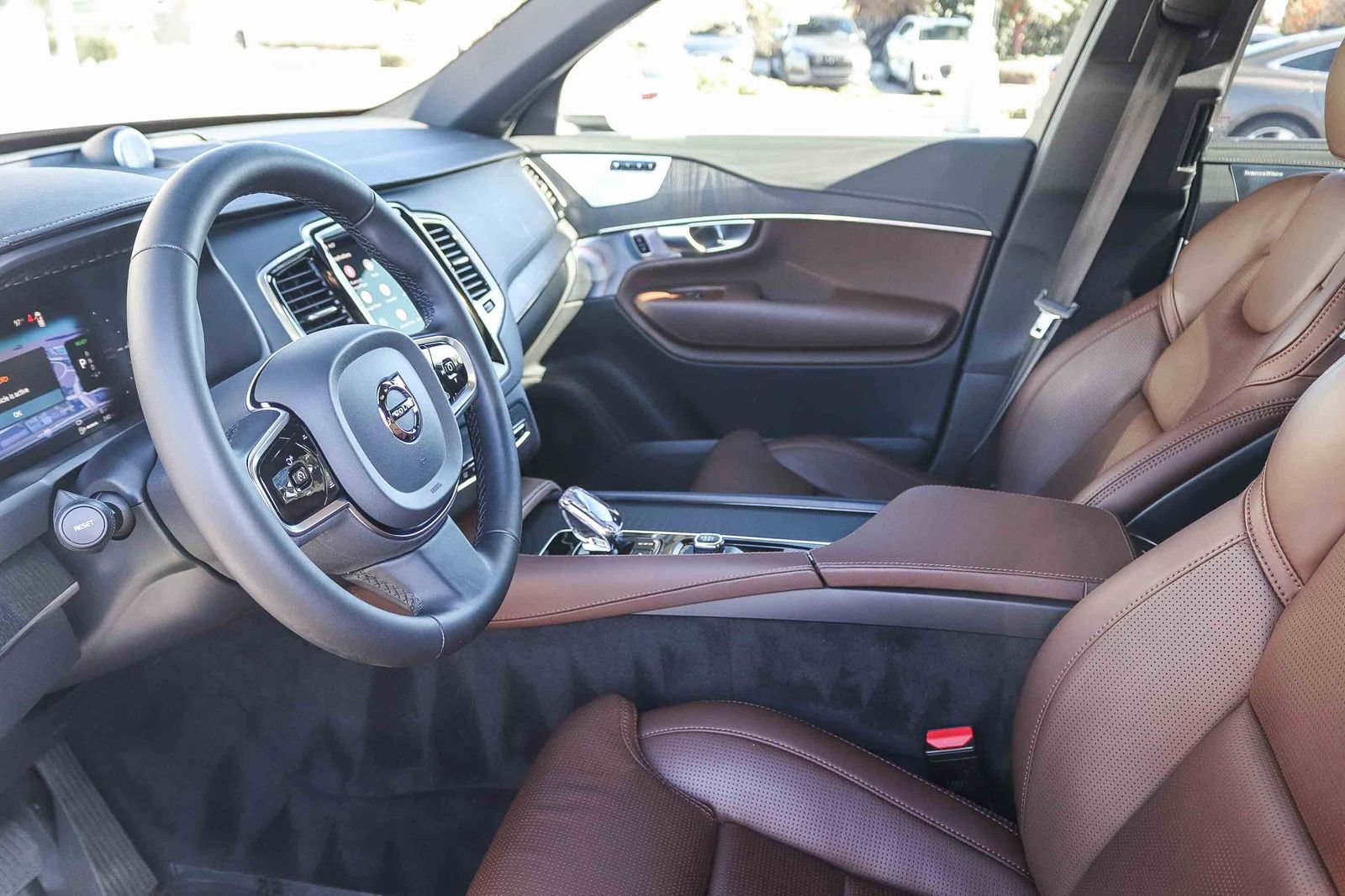 Used 2024 Volvo XC90 T8 Ultimate w/ Protection Package Premier AWD/4WD image 19