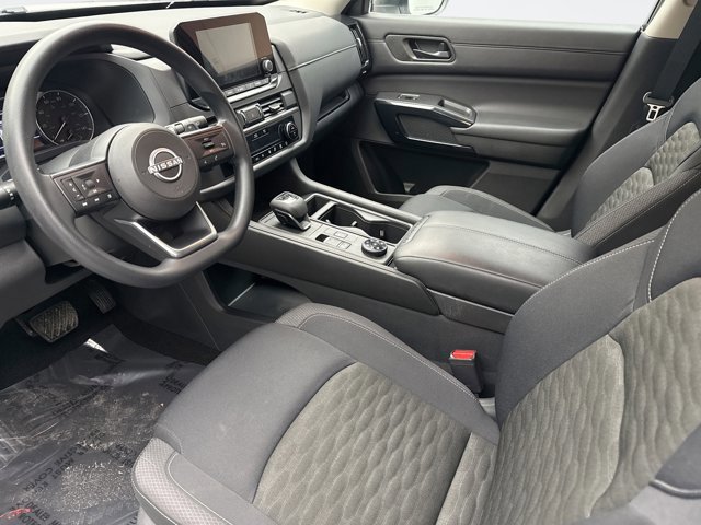 Used 2024 Nissan Pathfinder S image 10
