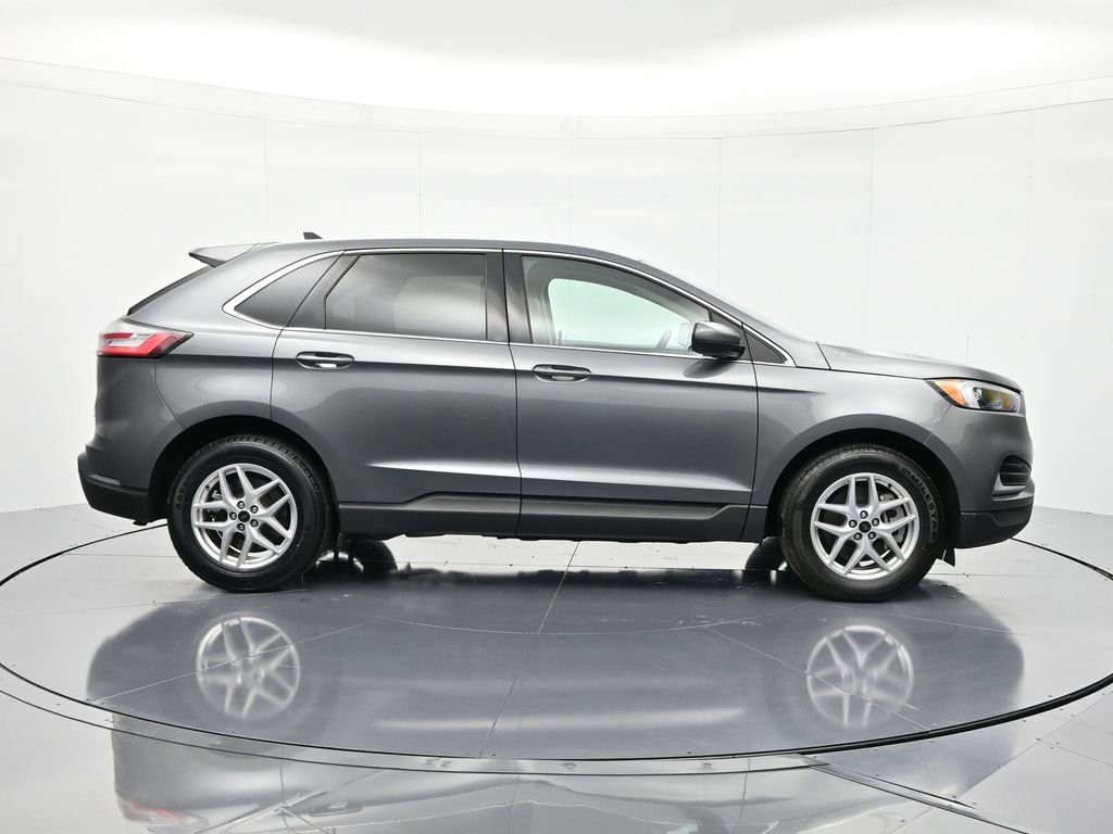 Used 2024 Ford Edge SEL image 5