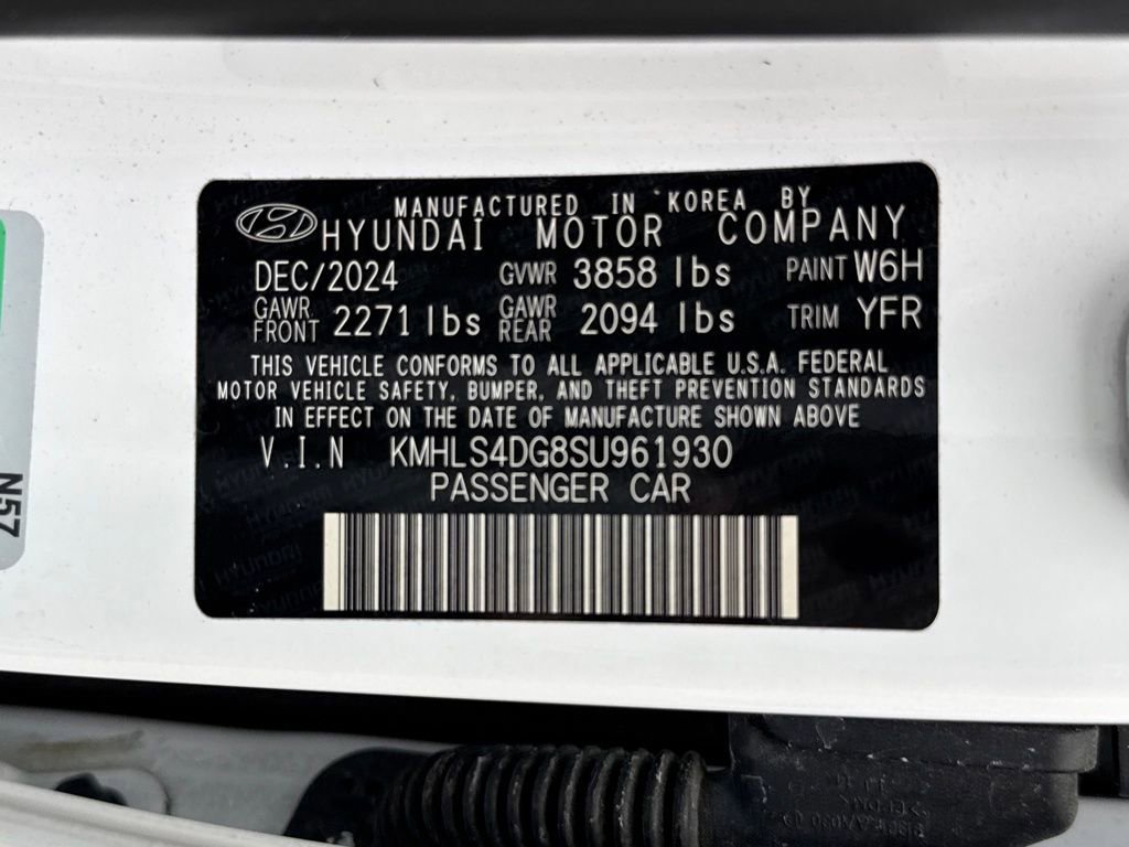 Used 2025 Hyundai Elantra SEL image 33