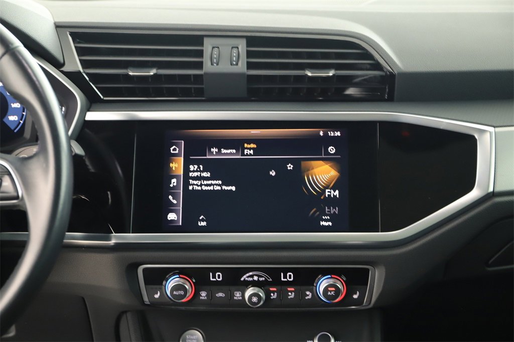 Used 2020 Audi Q3 2.0T Premium Plus w/ Premium Plus Package image 19