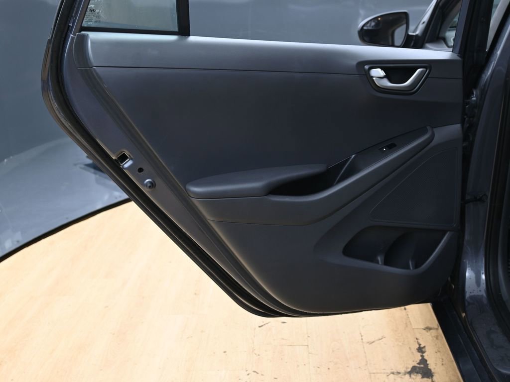 Used 2018 Hyundai Ioniq Blue image 34