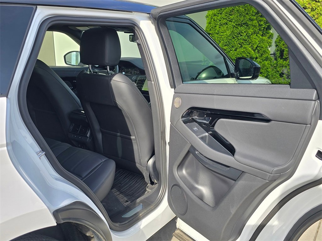 Used 2024 Land Rover Range Rover Evoque Dynamic SE image 27