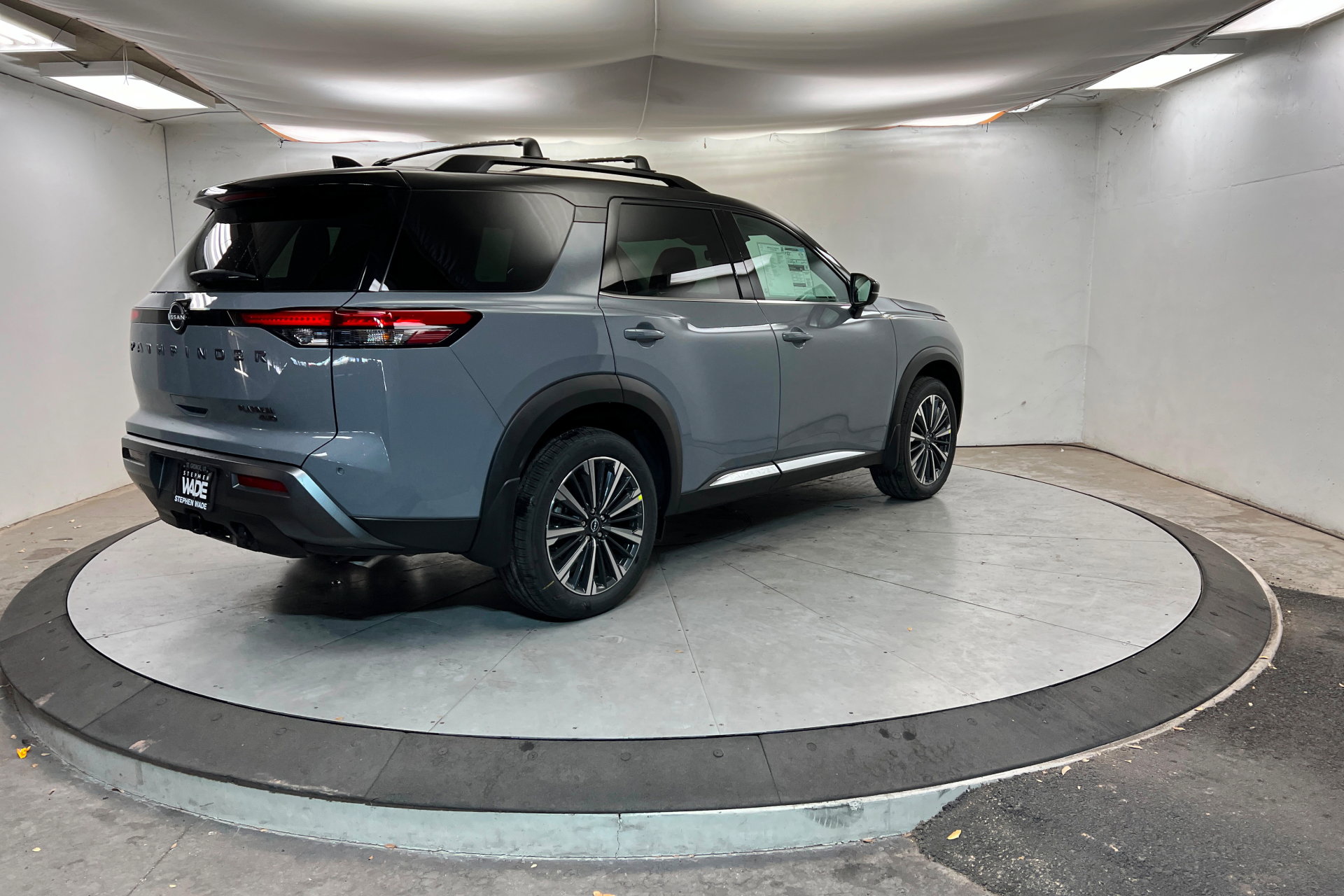 New 2026 Nissan Pathfinder Platinum image 5