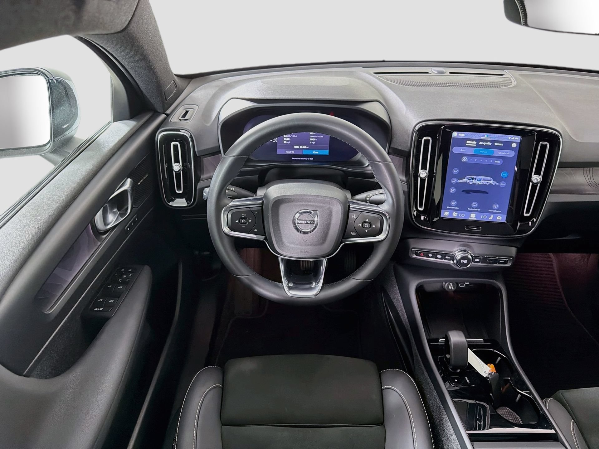 Certified 2023 Volvo C40 P8 Recharge Ultimate AWD/4WD image 22