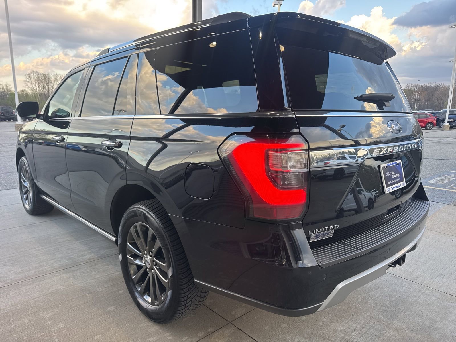 Certified 2020 Ford Expedition Limited w/ Equipment Group 301A AWD/4WD image 5