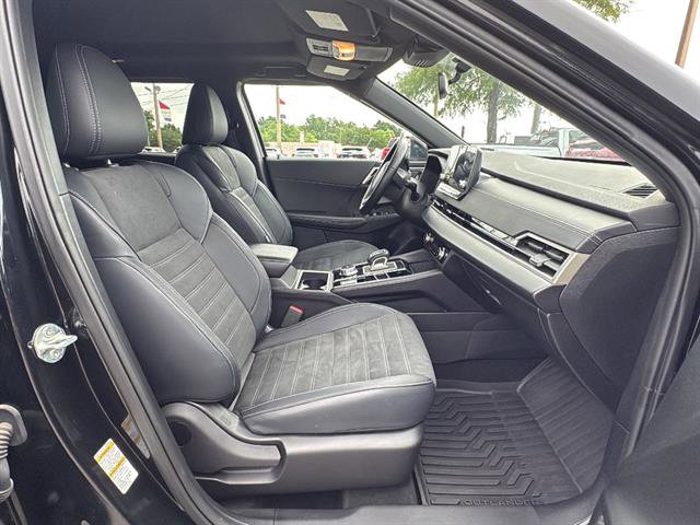 Used 2024 Mitsubishi Outlander SE Black Edition FWD image 14