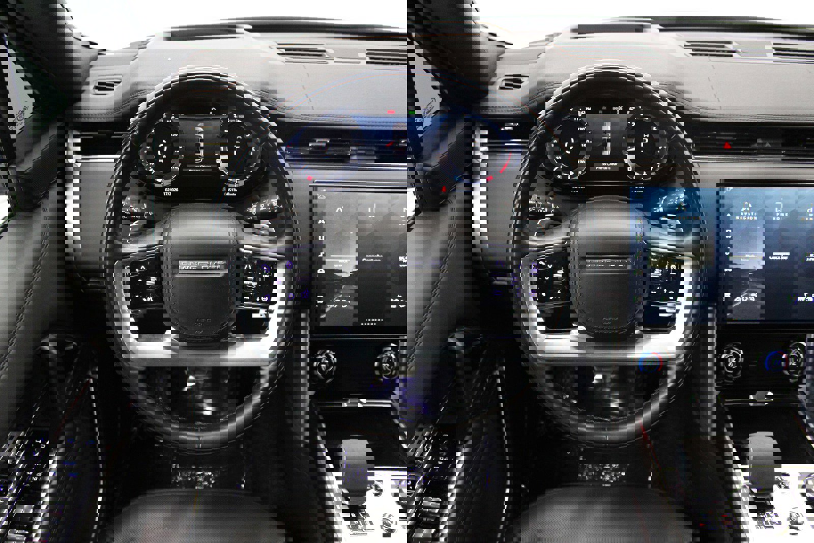 Used 2023 Land Rover Range Rover SE image 18