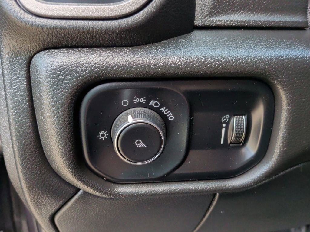 Used 2021 RAM 3500 Tradesman AWD/4WD image 15