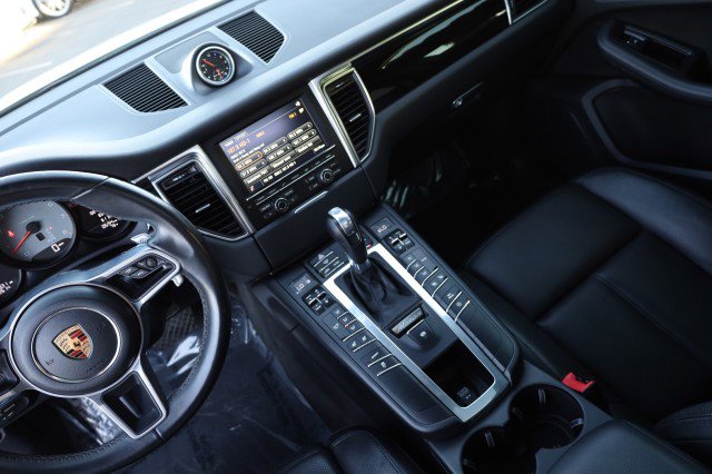 Used 2016 Porsche Macan S image 33