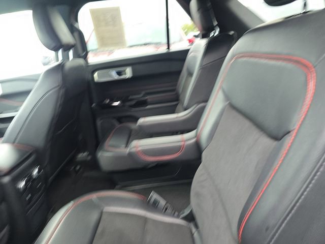 Used 2023 Ford Explorer ST-Line AWD/4WD image 11