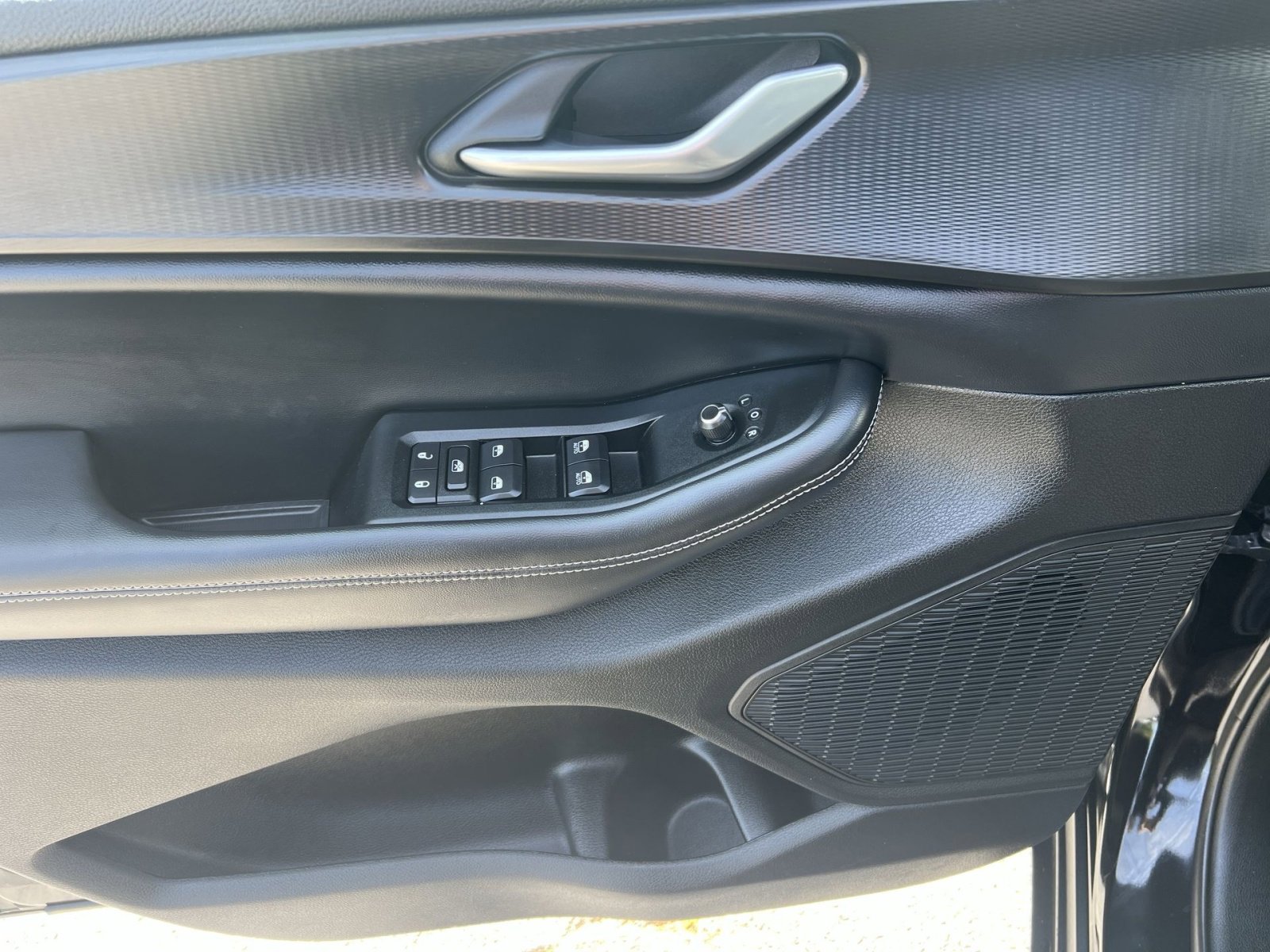 Used 2023 Jeep Grand Cherokee Altitude image 23