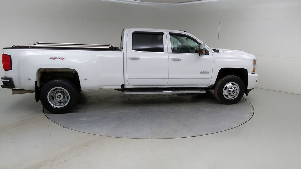 Used 2017 Chevrolet Silverado 3500 High Country image 12