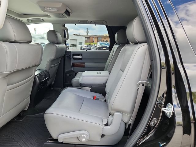 Used 2014 Toyota Sequoia Platinum AWD/4WD image 10